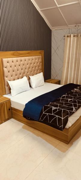Madan Kunj B & B Mall Road Shimla